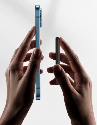 Portable wireless power bank