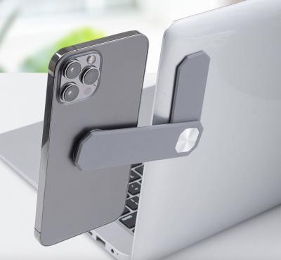 Magnetic expansion bracket